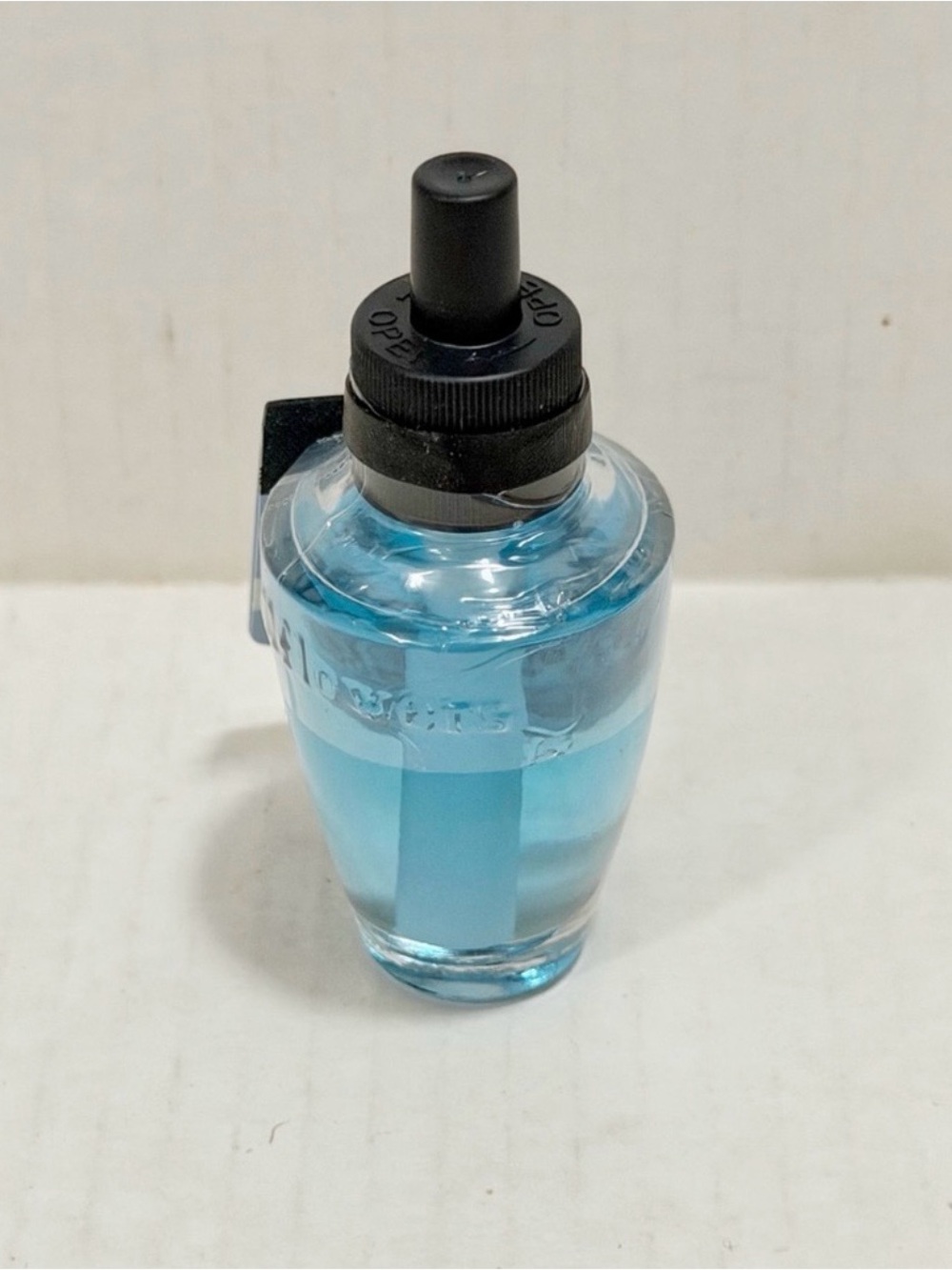 New bath and bodyWallflowers Lakeside Morning Home Fragrance Refill - Picture 3 of 3
